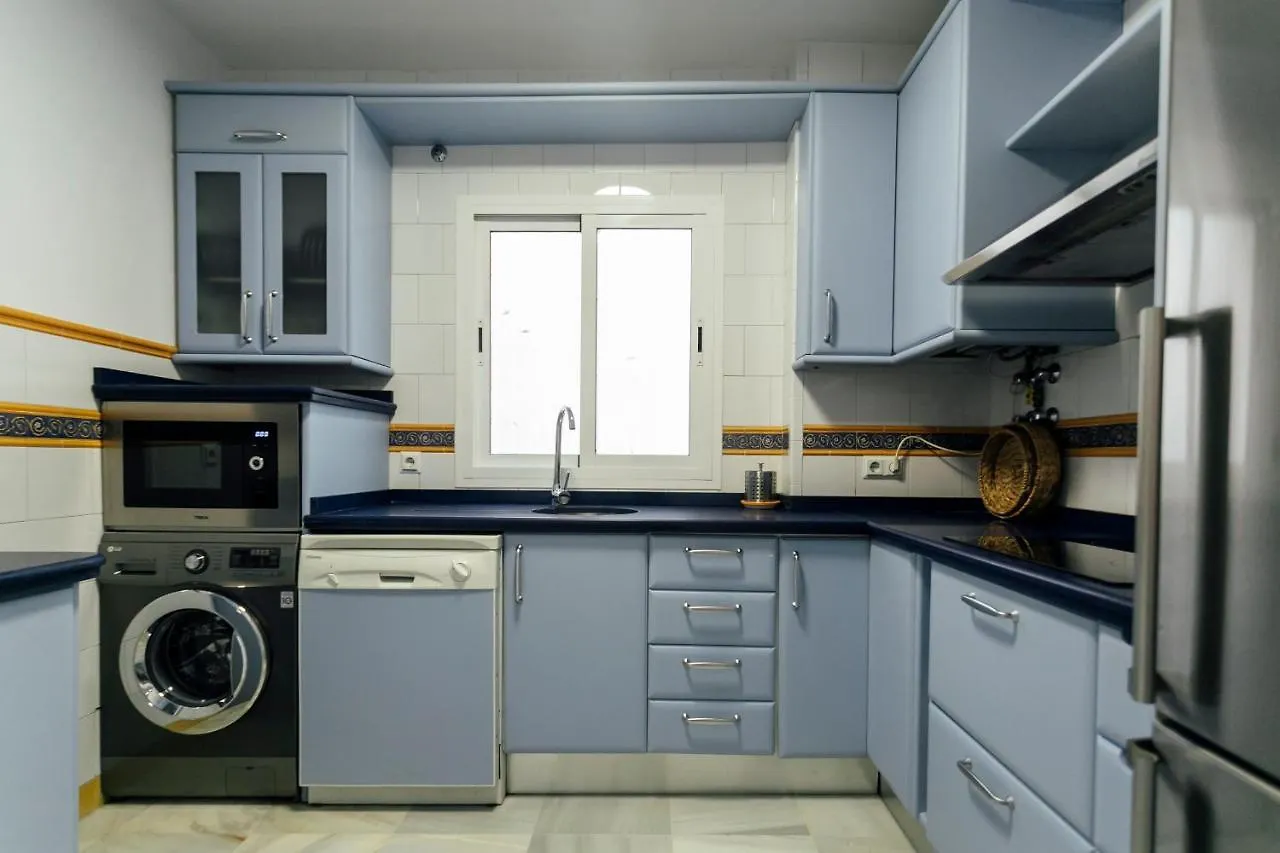 Alohamundi Almansa II Apartment Seville