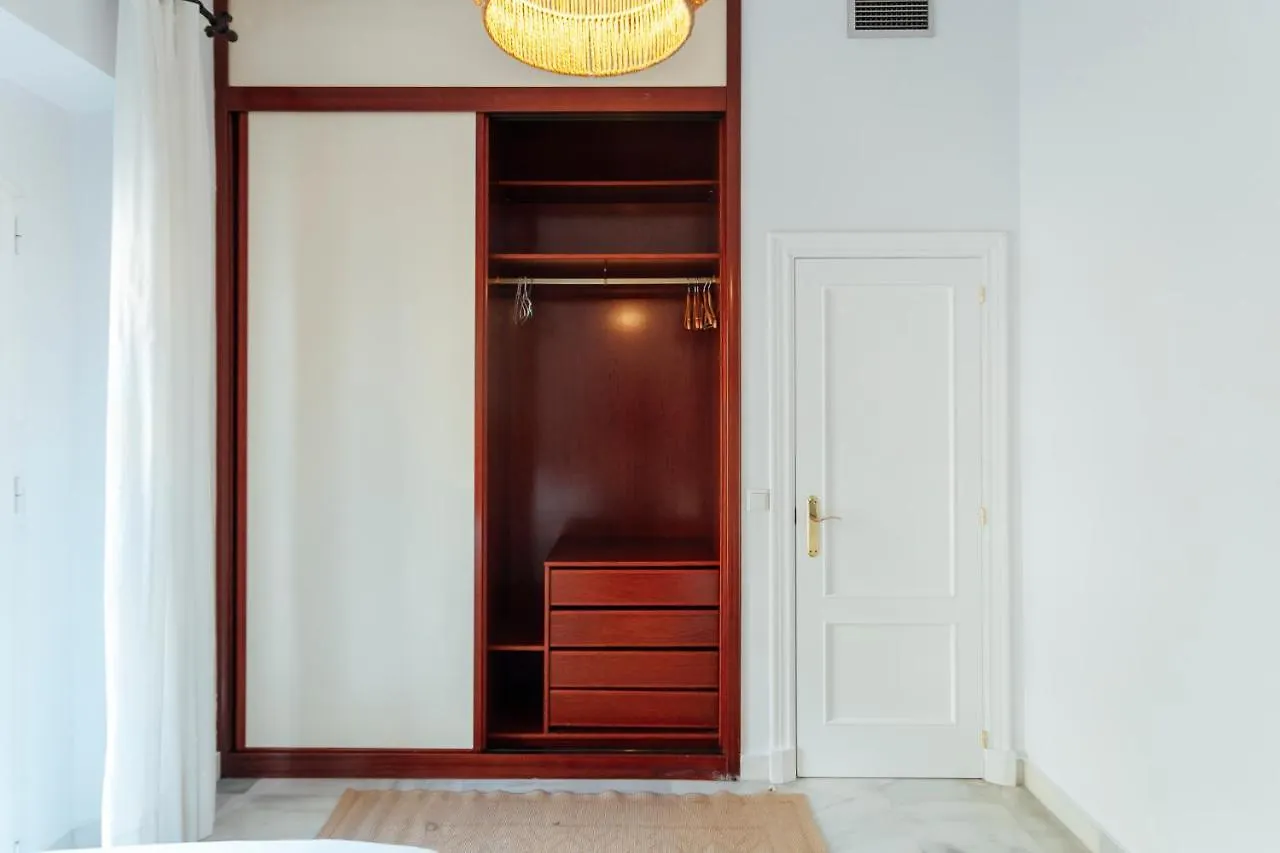 Alohamundi Almansa II Apartment Seville 0*,  Spain
